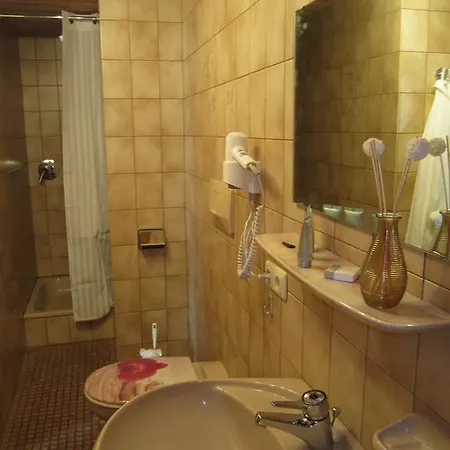 Berghaeusl ネッセルヴァンク